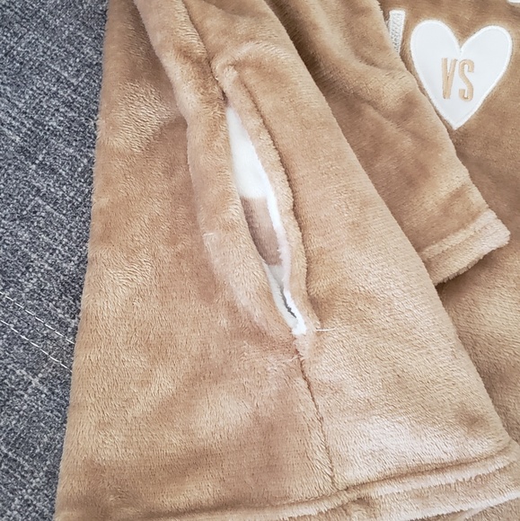 Soft Fuzzy Tan White Striped Pajama Set - Picture 4 of 5